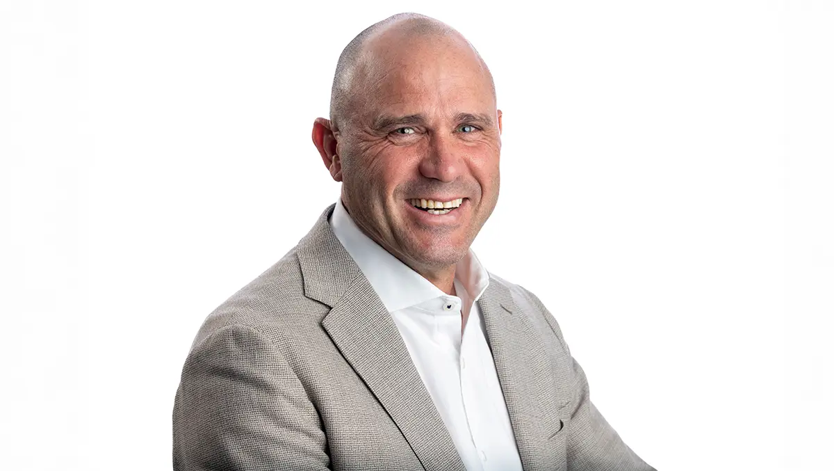 Ps mike king national director of sales macquarie telecom